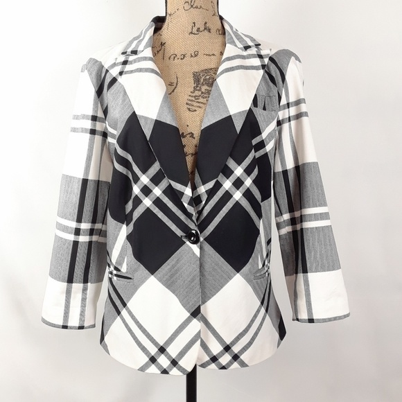 Sandro Jackets & Blazers - Sandro black and white blazer jacket size large